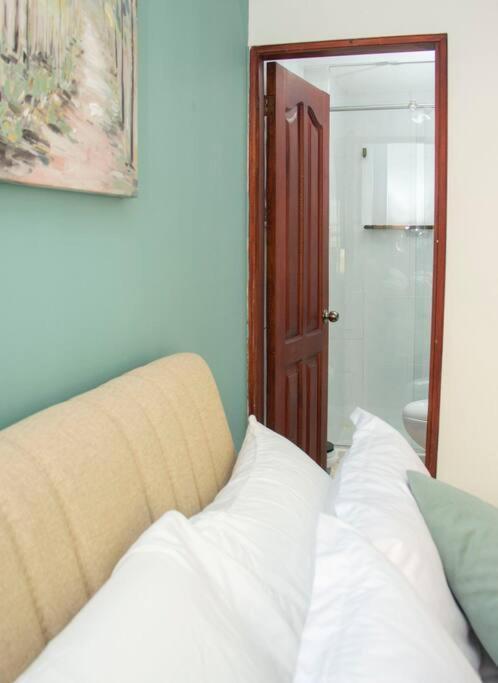 Walled City, El Centro - Amenities, *