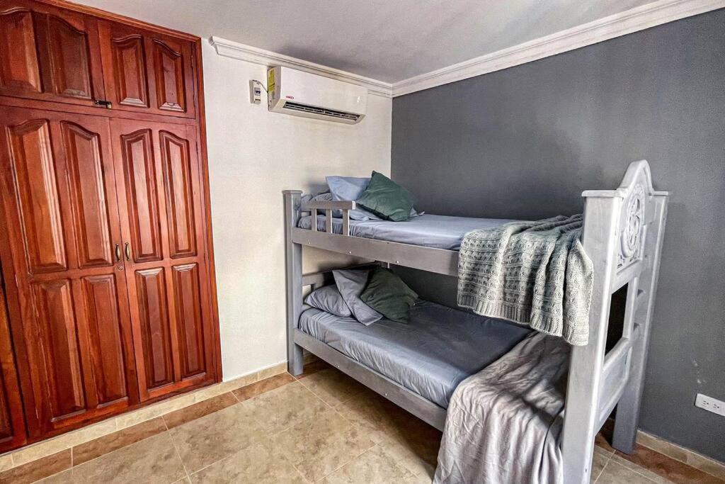Walled City, El Centro - Amenities,